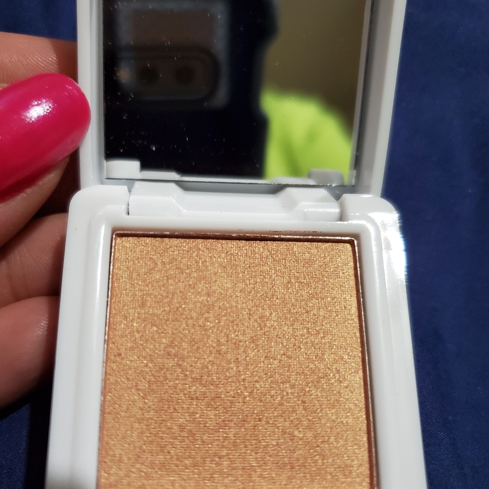 Kaleido Cosmetics blush - Picture 2 of 2
